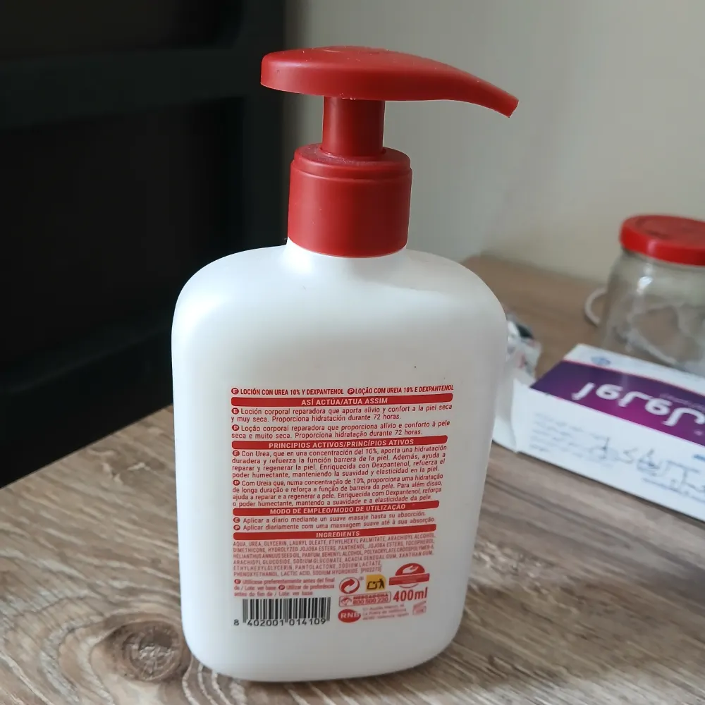Deliplus Repara Lotion Corporelle Urée 10% & Dexpanthénol 400ml